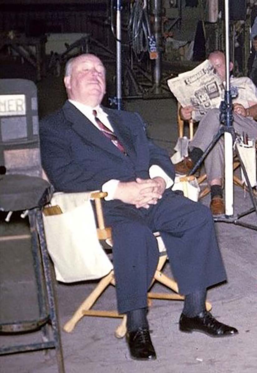 CORCUERA hitch descansado despues de comer en un rodaje 1