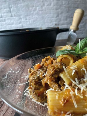 RIGATONI CON RAGÚ AL VINO Imagen 1