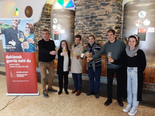 “ALABA” SIDRA CON ADN ALAVÉS Imagen 1