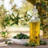 ACEITE DE OLIVA EN LA CESTA DE LA COMPRA