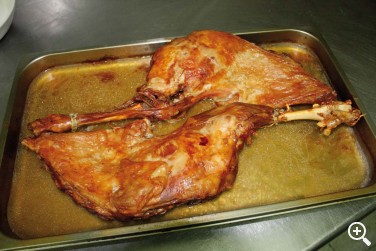 JORNADA DE BACALAO Y LECHAZO EN EL BOTARRI DE TOLOSA Imagen 1