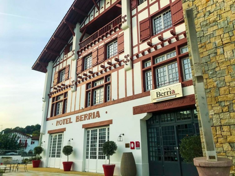 HOTEL - TRINKETE BERRIA: La joya de Hazparne Imagen 1