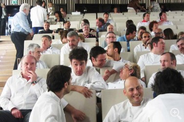 LUIS IRIZAR RECIBIÓ EL HOMENAJE DE SUS ALUMNOS Y AMIGOS Imagen 1