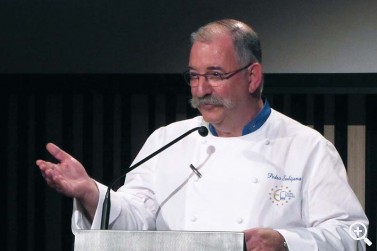 LUIS IRIZAR RECIBIÓ EL HOMENAJE DE SUS ALUMNOS Y AMIGOS Imagen 1