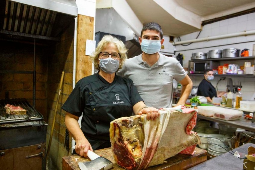 KATTALIN ERRETEGIA: LARGA VIDA AL ASADOR KATTALIN !! Imagen 1