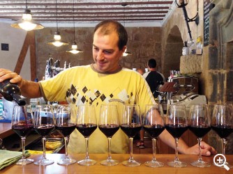LABASTIDA GASTRONÓMICA ARMONIZÓ COCINA EN MINIATURA Y VINOS Imagen 1