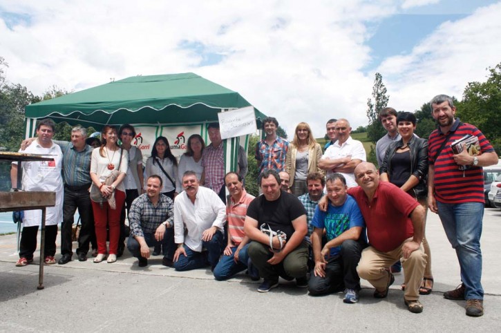 JAKITEA VISITÓ LUMAGORRI EN ZERAIN Imagen 1