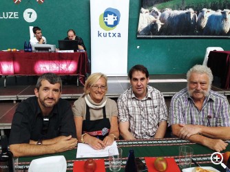 AMPO PAGÓ 13.050 EUROS POR EL MEDIO QUESO GANADOR Imagen 1