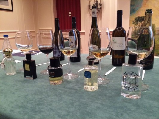 PERFUMES NICHO Y VINOS CON ESENCIA Imagen 1