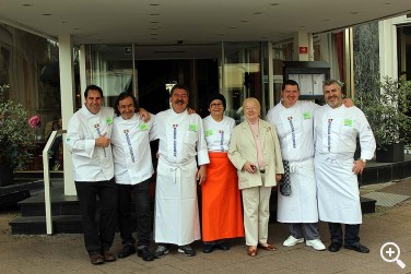 COCINEROS GUIPUZCOANOS EN LAS JORNADAS DE GASTRONOMÍA VASCA  ... Imagen 1