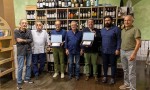 JESÚS MADRAZO E HILARIO ARBELAITZ RECIBIERON EL PREMIO BACCUS 2022