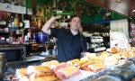 BAR GAIN: COMER EN LA GASOLINERA